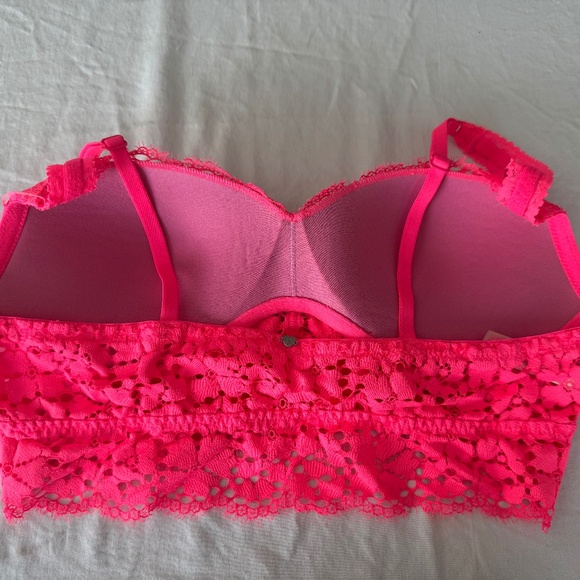 Like new. PINK bralette- Shocking pink- Size M - Picture 2 of 3